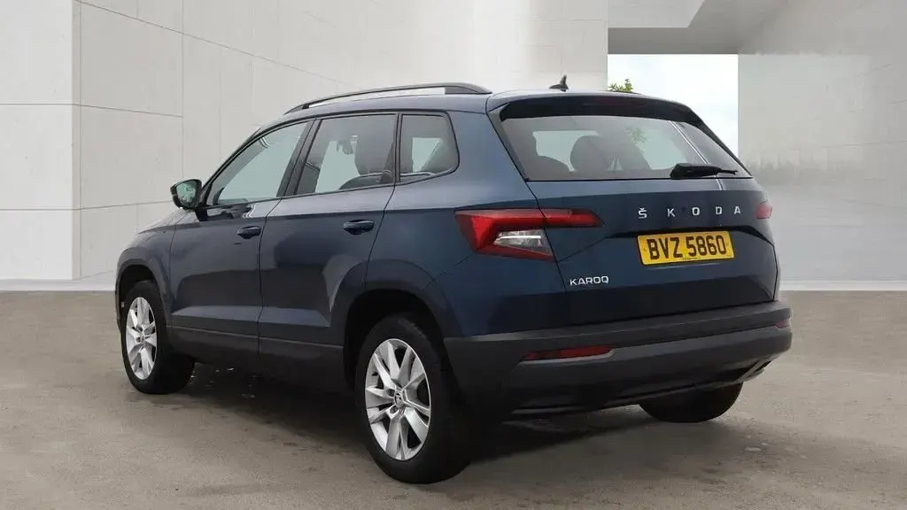 Used Skoda Karoq SE Technology 150 HP (110 kW) 2021 Blue SUV