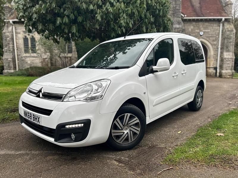 Begagnad Citroën Berlingo Feel 2018 Vit Minibuss