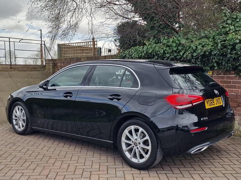 Used Mercedes A180 Executive 136 HP (100 kW) 2019 Black Hatchback