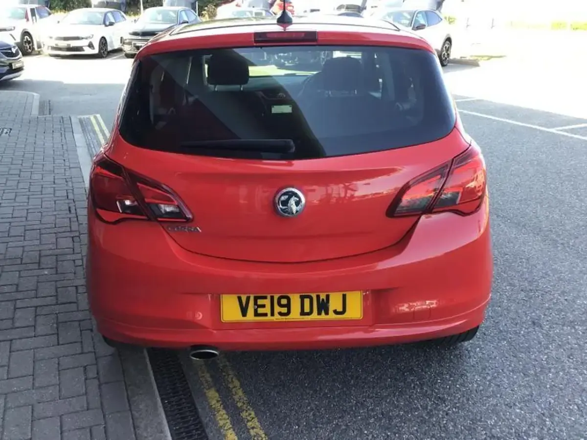 Used Vauxhall Corsa SRi 89 HP (65 kW) 2019 Red Hatchback