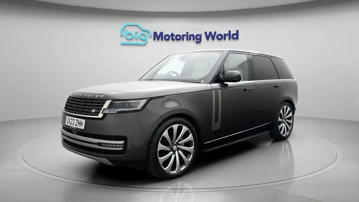 Used Land Rover Range Rover SE 300 HP (220 kW) 2023 Grey SUV
