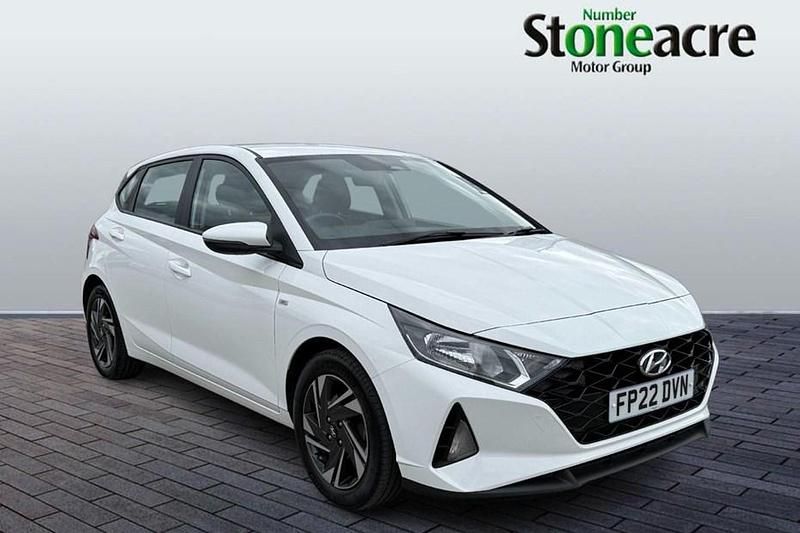 White Used 2022 Hyundai i20 SE Hatchback | £12,495 (Fair price) - Image 1/1