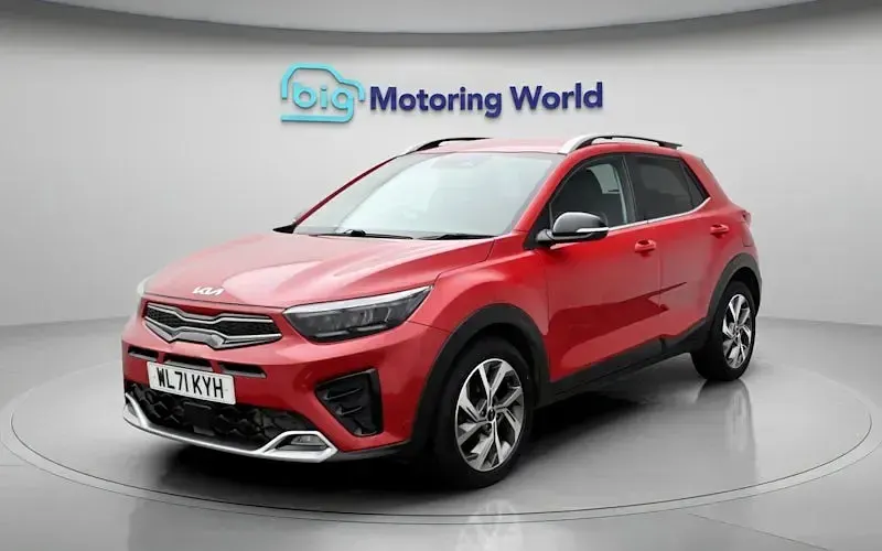 Used Kia Stonic GT-Line 120 HP (88 kW) 2022 Red SUV