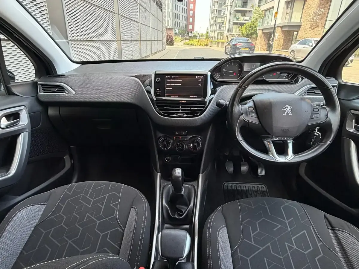 Used Peugeot 2008 Active 97 HP (71 kW) 2017 Black SUV