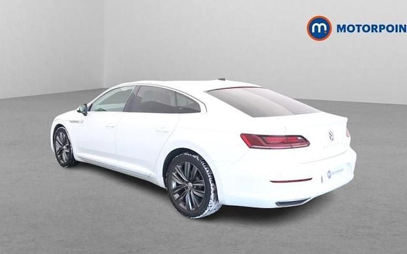 Used VW Arteon SE 190 HP (139 kW) 2019 White Hatchback