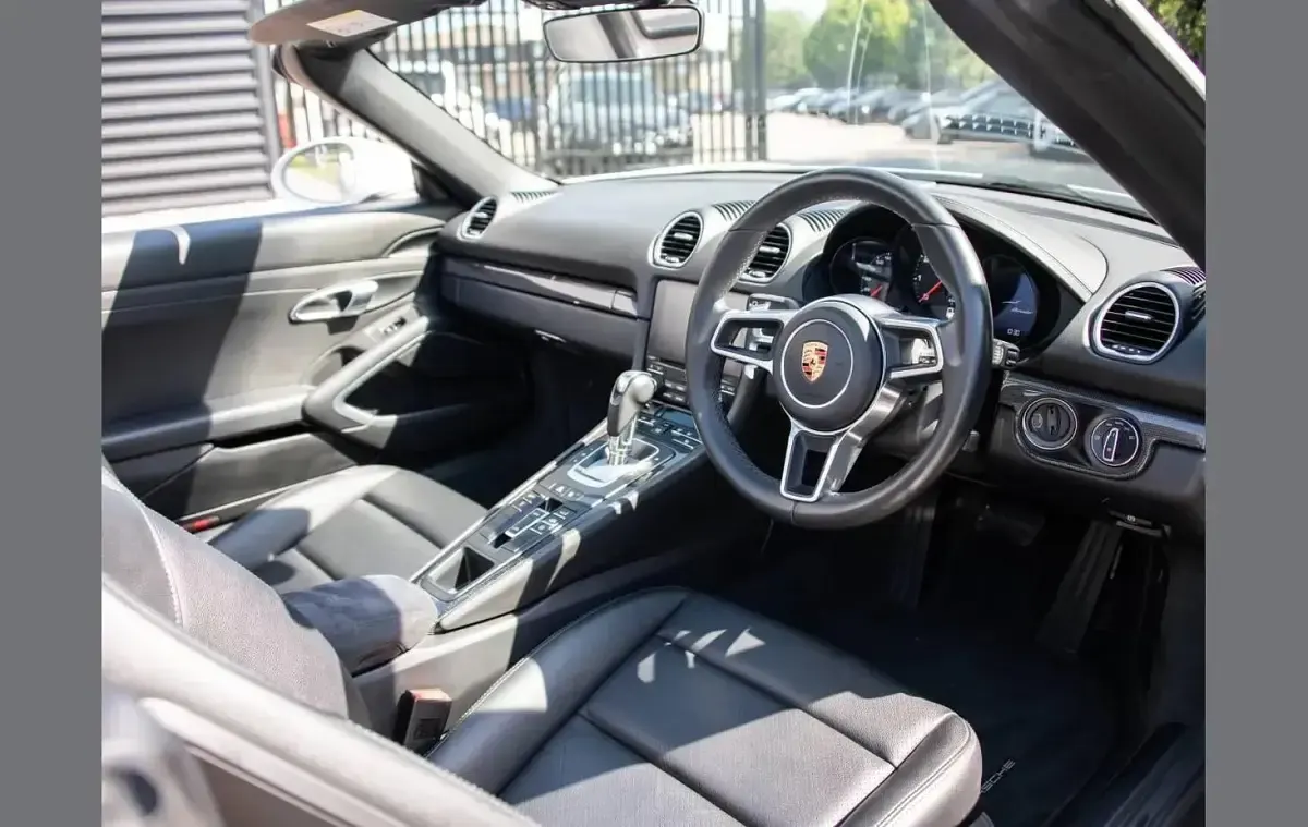 Used Porsche Boxster 296 HP (217 kW) 2020 White Cabriolet