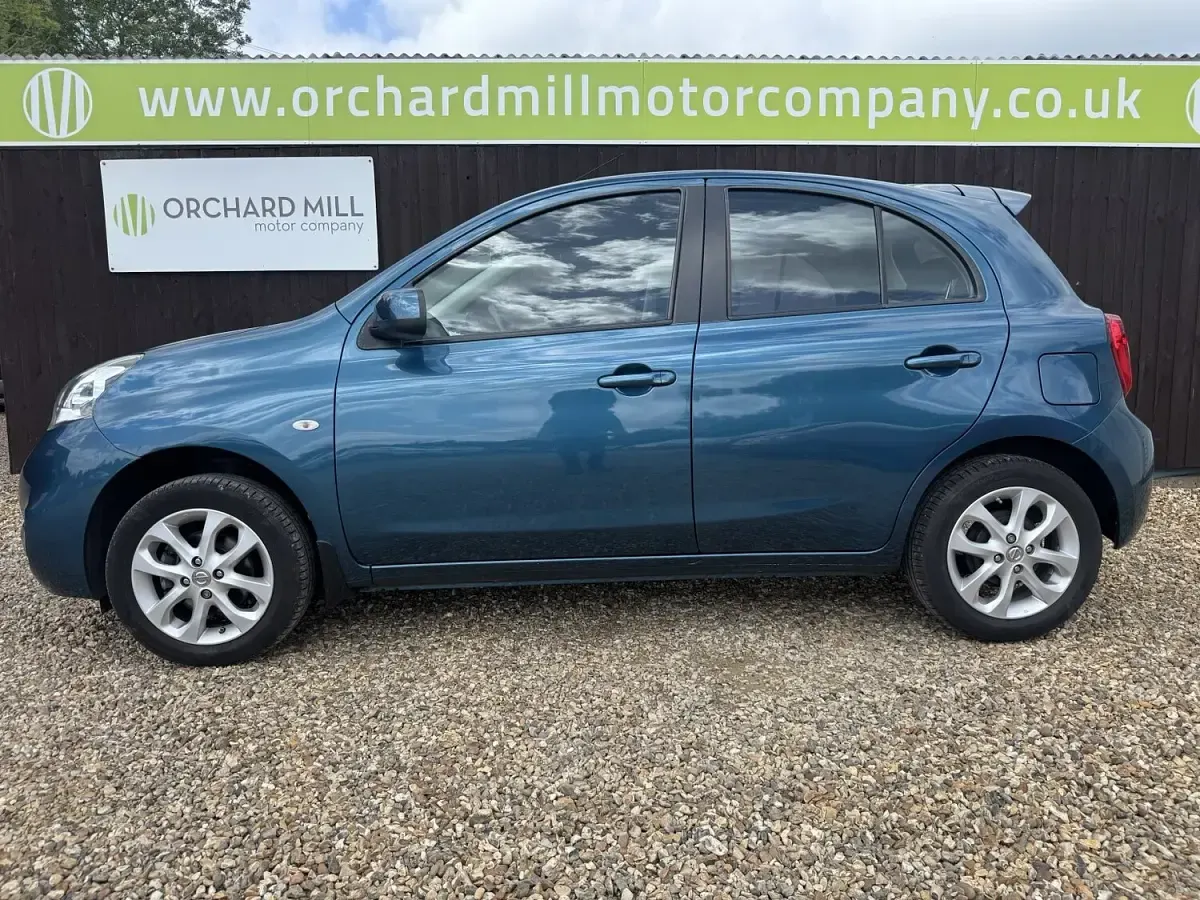 Used Nissan Micra Acenta 80 HP (58 kW) 2014 Blue Hatchback