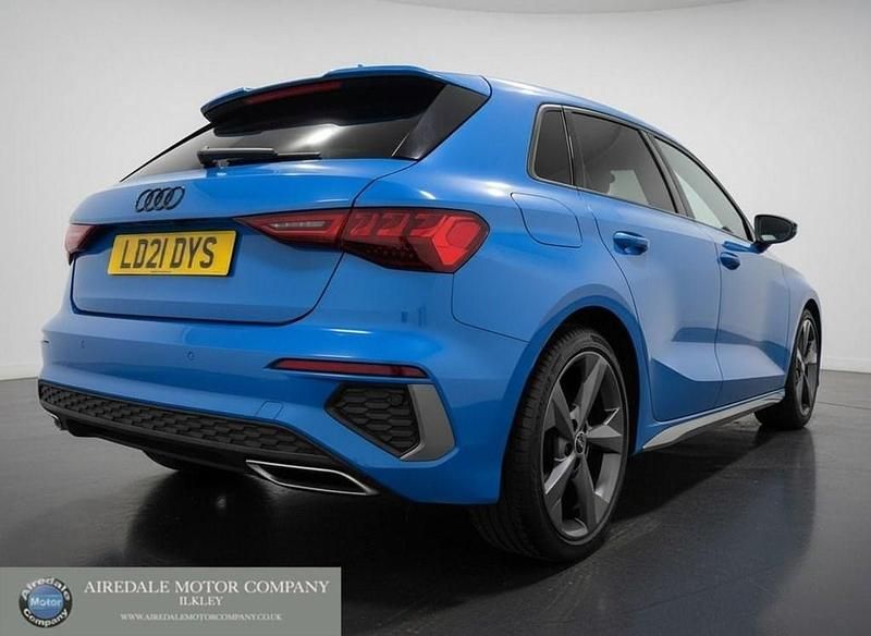 Used Audi A3 Sportback S-Line 150 HP (110 kW) 2021 Blue Hatchback