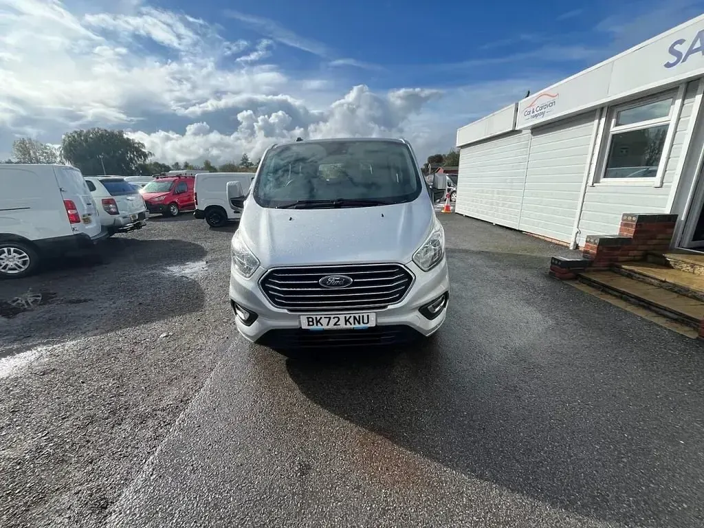Usado Ford Tourneo Custom Titanium 2022 Prateado Van
