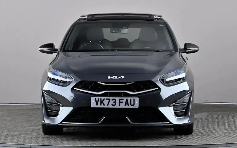 Begagnad Kia Ceed GT-Line S 160 HK (117 kW) 2023 Grå Halvkombi