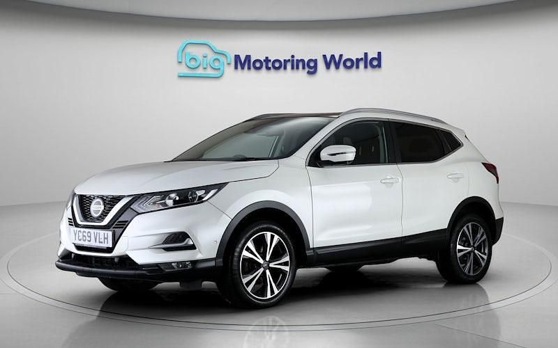 Used Nissan Qashqai N-Connecta 140 HP (102 kW) 2019 White SUV