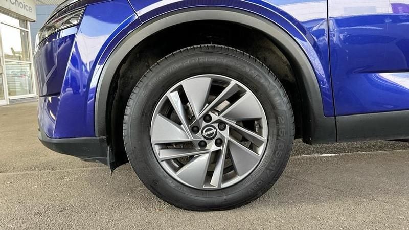 Used Nissan Qashqai Acenta Premium 158 HP (116 kW) 2023 Blue SUV