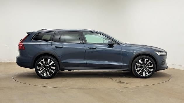 Used 2022 Volvo V60 CC Estate | £32,990 (A bit pricey) - Image 1/4