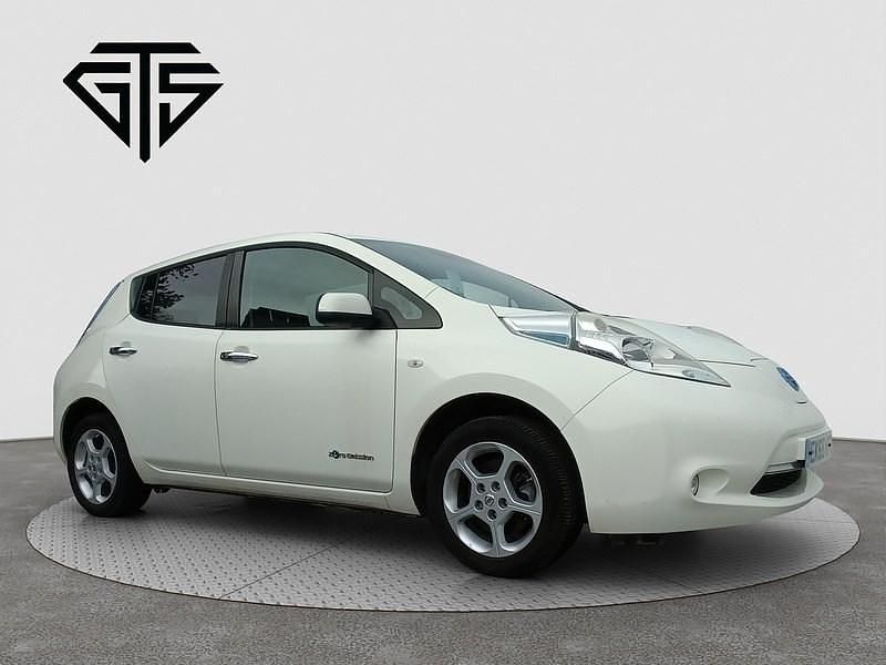 White Used 2015 Nissan Leaf Acenta Hatchback | £4,695 (Fair price) - Image 1/4