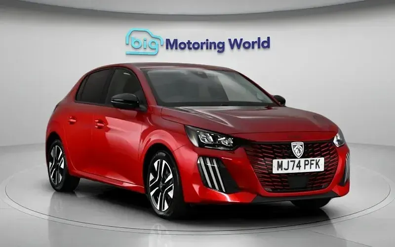 Used Peugeot 208 Allure 101 HP (74 kW) 2024 Red Hatchback