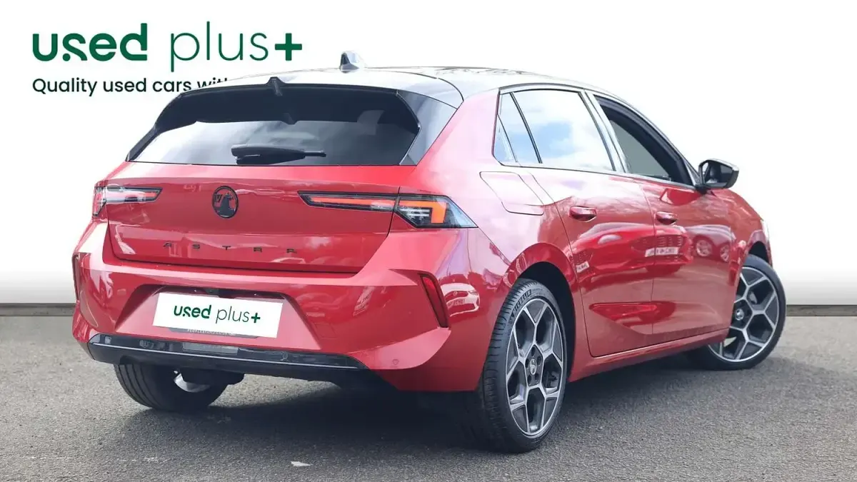 Used Vauxhall Astra Ultimate 130 HP (95 kW) 2024 Red Hatchback