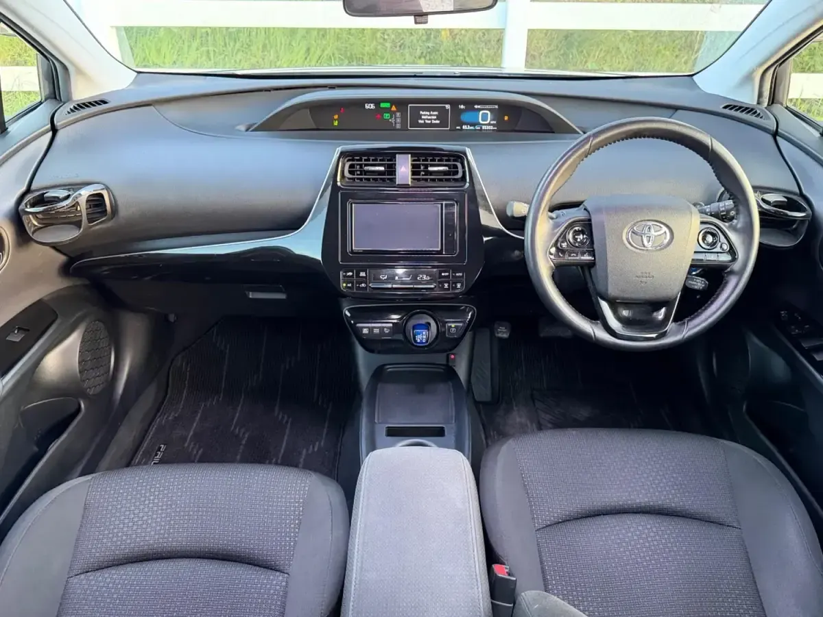Usado Toyota Prius Active 2026 Cinzento Citadino