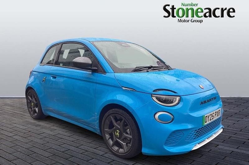 Used 2025 Abarth 500e Hatchback | £22,995 (Expensive) - Image 1/1