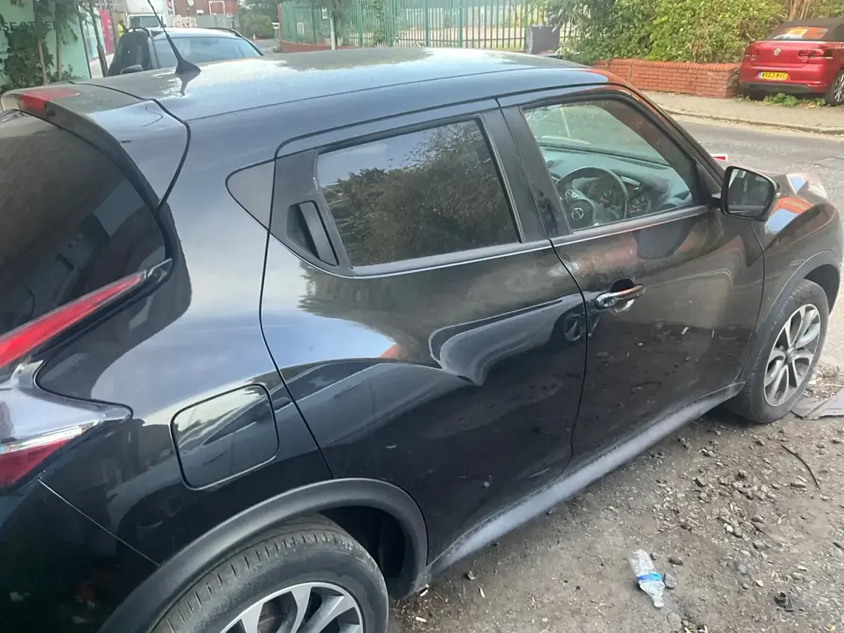 Used Nissan Juke Tekna 2017 Black SUV