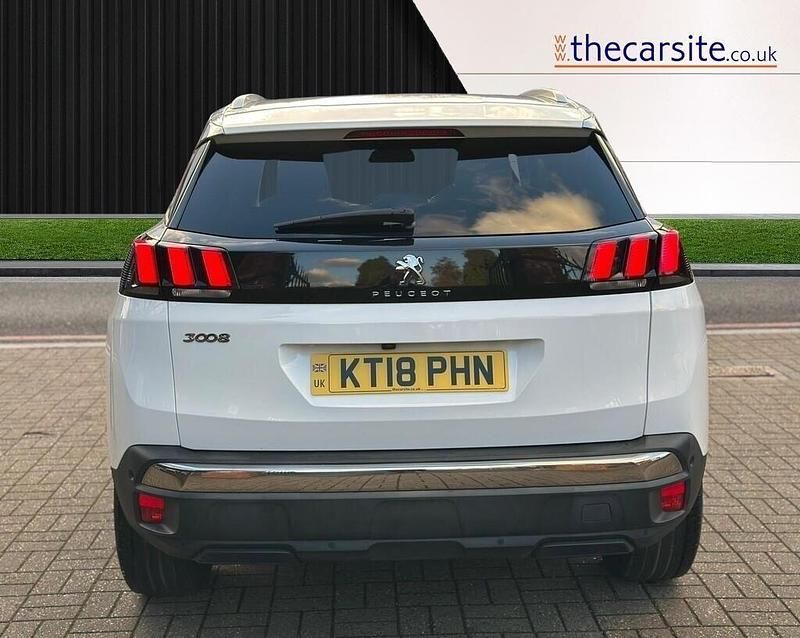 Used Peugeot 3008 Allure 2018 White Hatchback