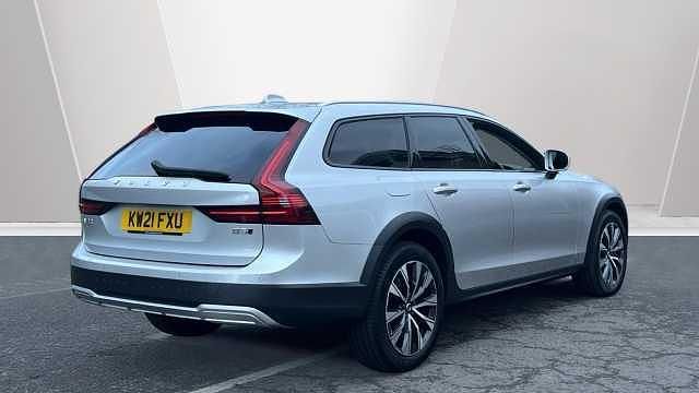 Used Volvo V90 CC 247 HP (181 kW) 2021 Estate