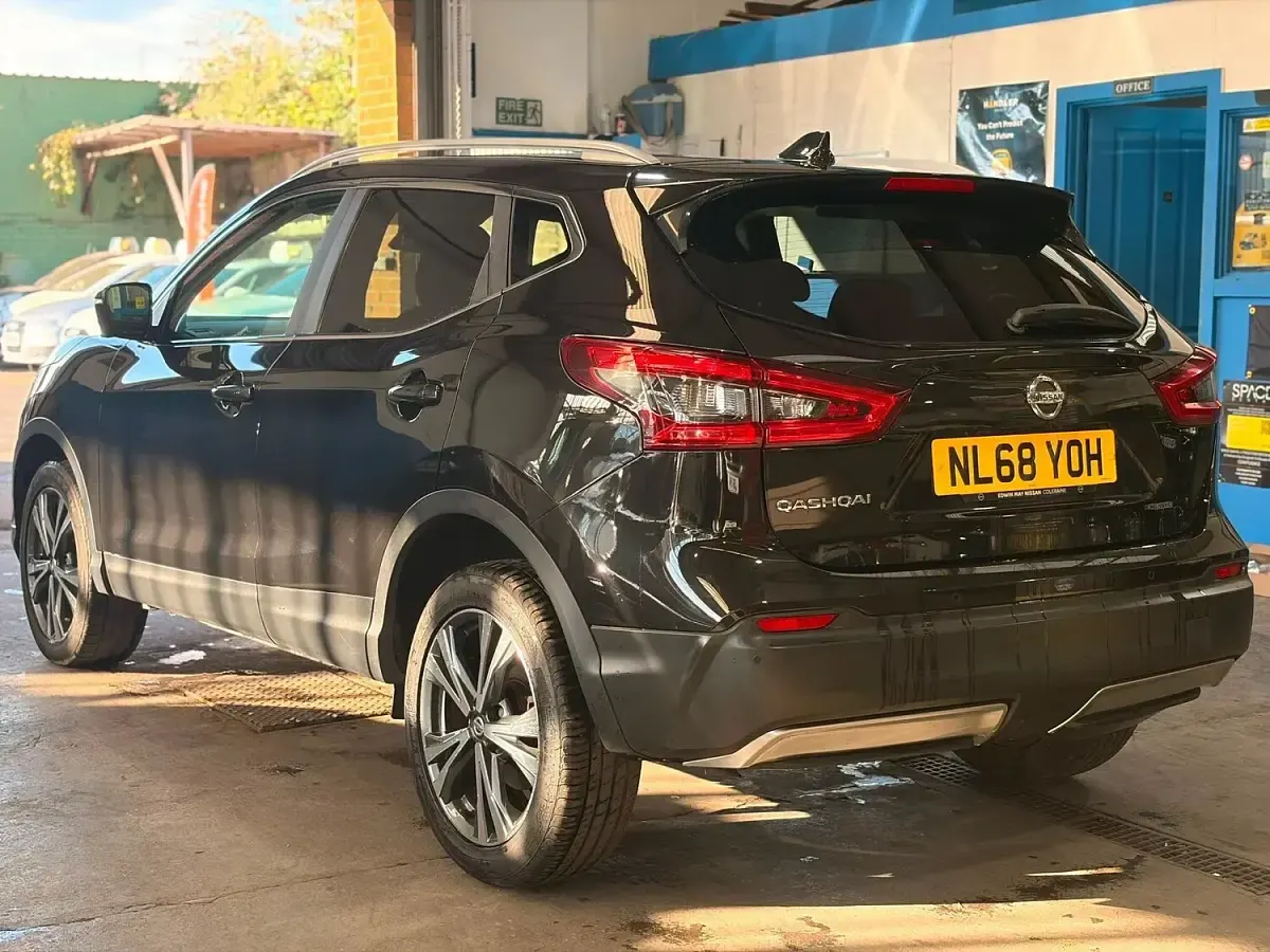Used Nissan Qashqai N-Connecta 2018 Black SUV