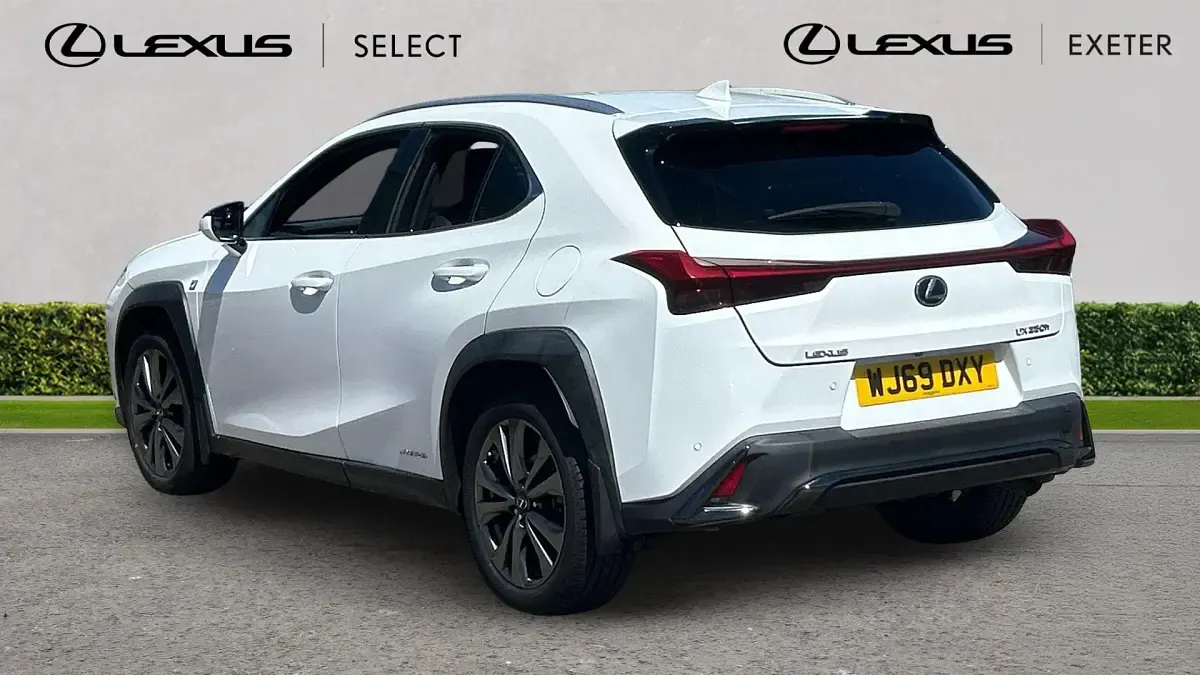 Used Lexus UX Sport Line 184 HP (135 kW) 2019 F sport white SUV