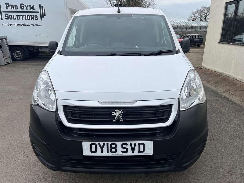 Used Peugeot Partner 2018 White