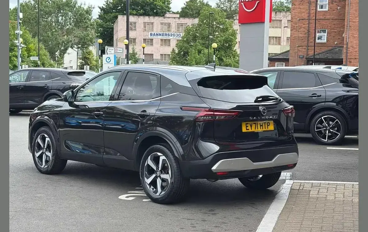 Used Nissan Qashqai 138 HP (101 kW) 2021 Black SUV