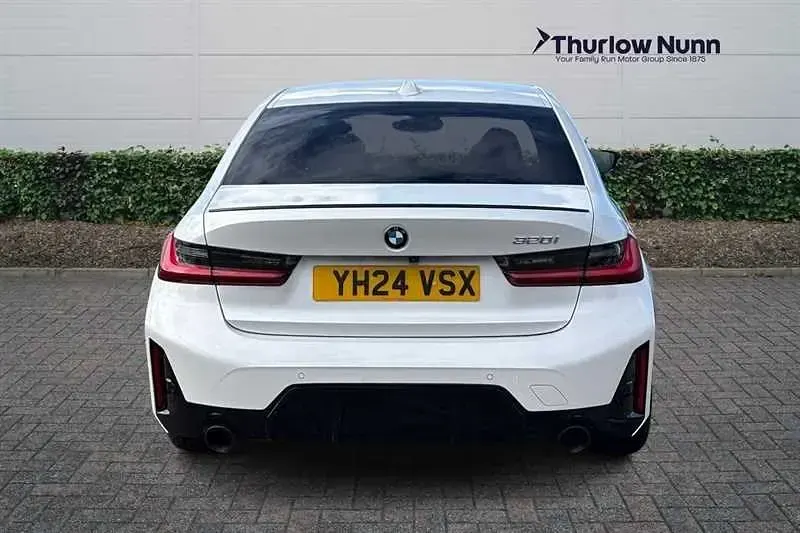 Używany BMW 320 M Sport 184 KM (135 kW) 2024 Biały Sedan/Limuzyna