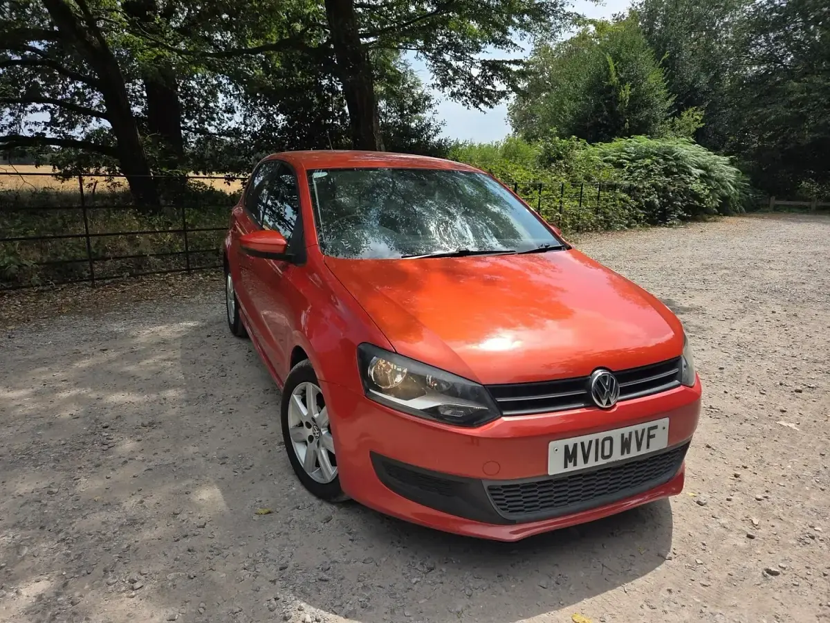 Used VW Polo SE 70 HP (51 kW) 2010 Orange Hatchback