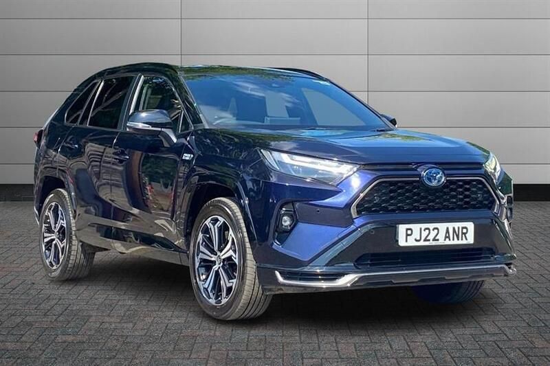 Obsidian blue with black roof Used 2022 Toyota RAV4 Hybrid SUV | £28,550 (Fair price) - Image 1/3