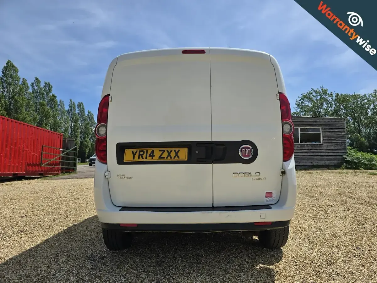 Used Fiat Doblò Active 105 HP (77 kW) 2014 White MPV