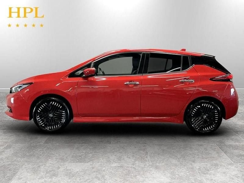 Gebraucht Nissan Leaf Tekna 110 kW (150 PS) 2023 Rot Kleinwagen