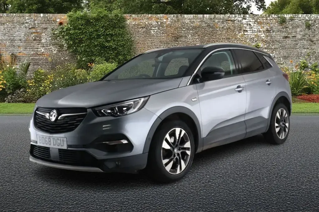 Second-hand Vauxhall Grandland X Sport 130 CP (95 kW) 2018 Gri SUV