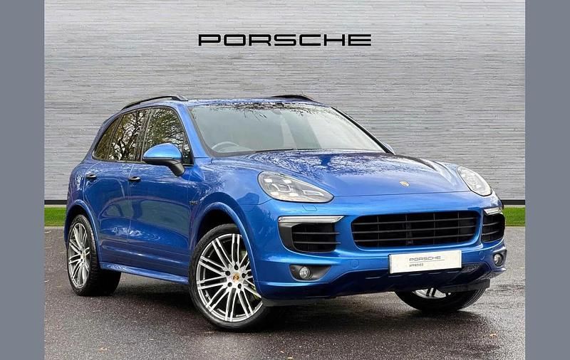 Blue Used 2017 Porsche Cayenne S E-Hybrid SUV | £34,950 - Image 1/3