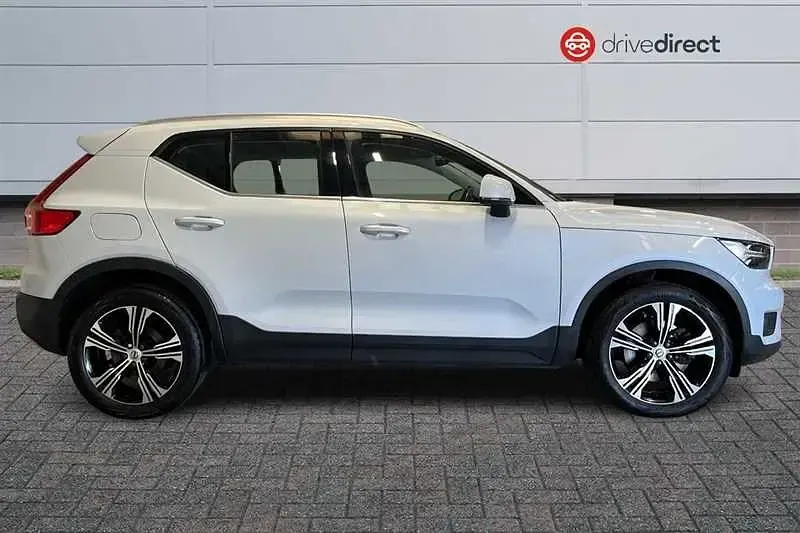 Usado Volvo XC40 Inscription 197 HP (144 kW) 2020 Prateado SUV