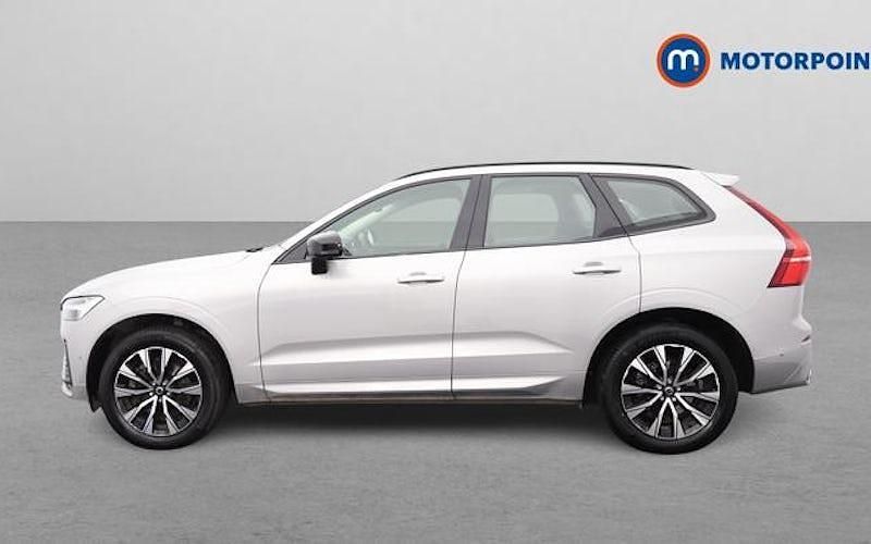Used Volvo XC60 Plus 250 HP (183 kW) 2024 Silver SUV