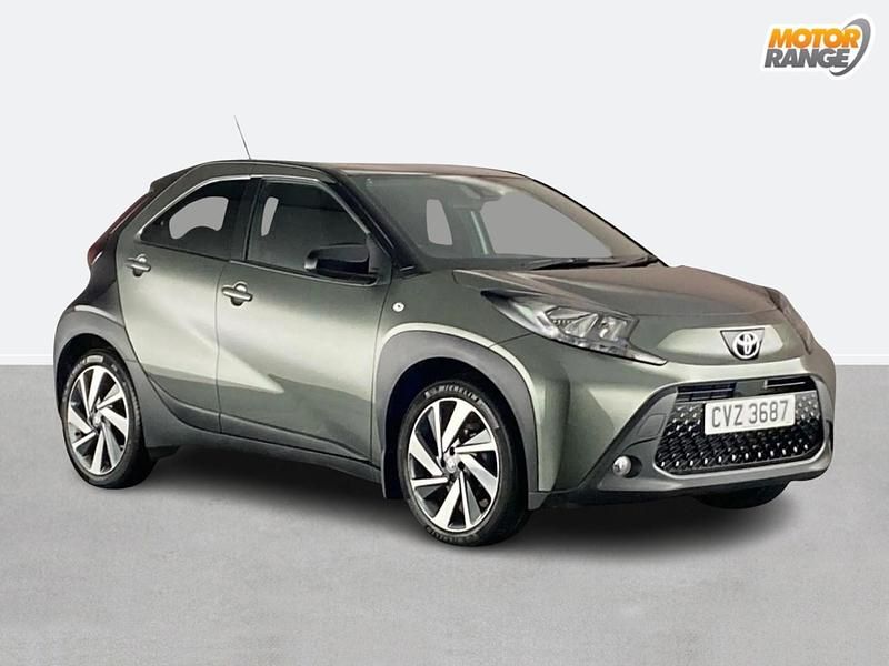 Green Used 2022 Toyota Aygo X SUV | £14,895 - Image 1/4