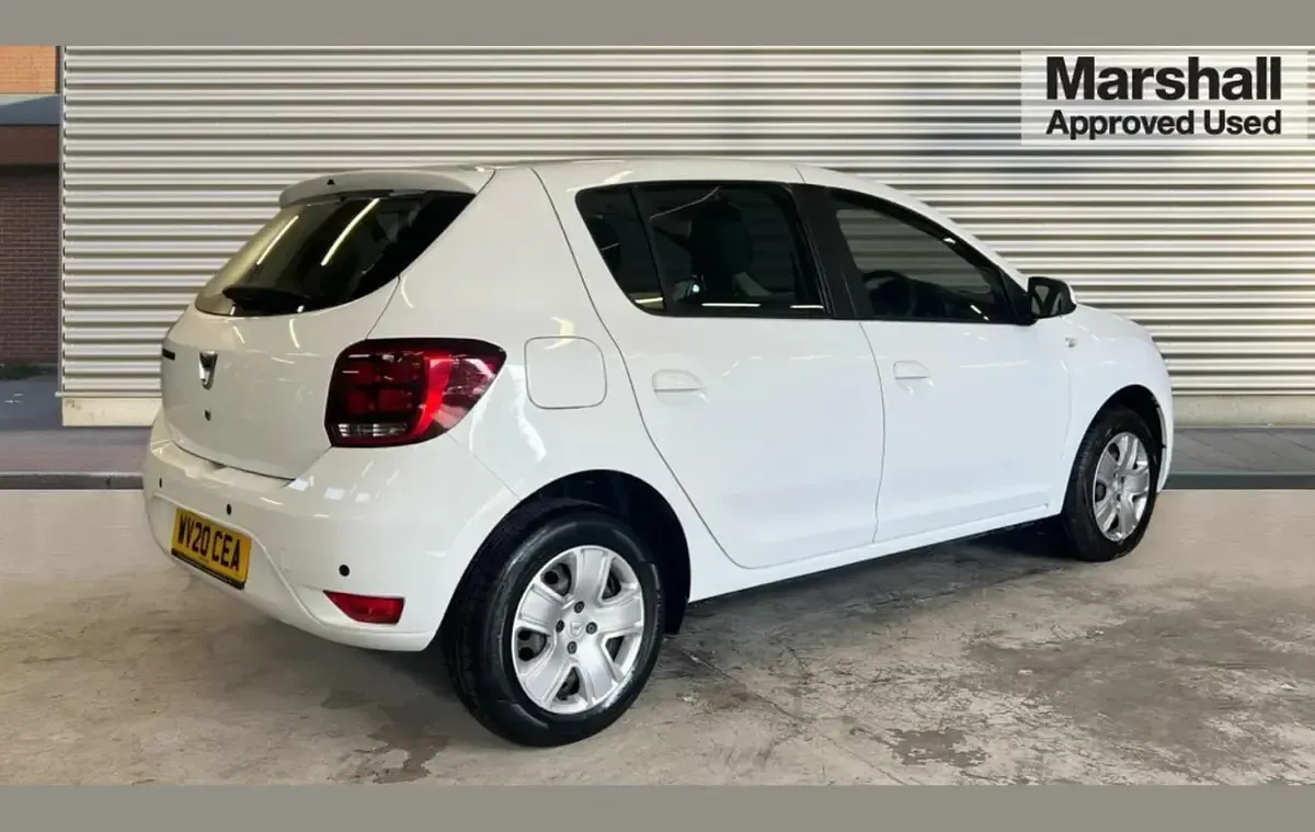 Used Dacia Sandero Comfort 73 HP (53 kW) 2020 White Hatchback