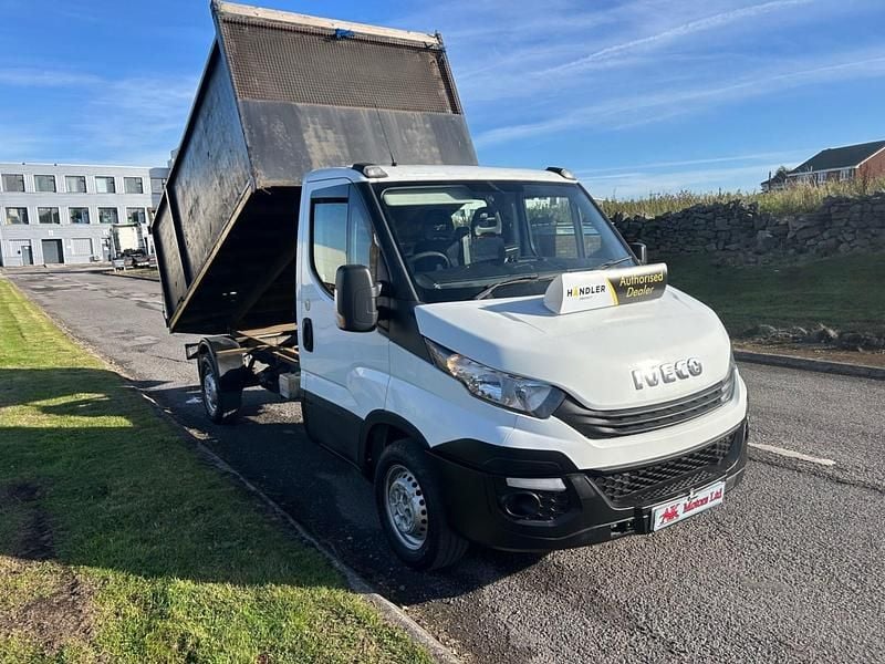 White Used 2018 Iveco Daily Cabriolet | £5,995 (Fair price) - Image 1/4