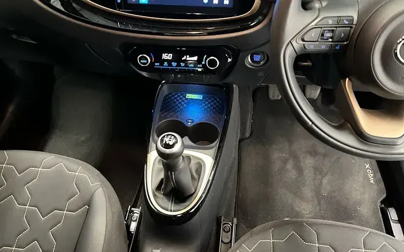 Used Toyota Aygo X 72 HP (52 kW) 2023 Beige SUV