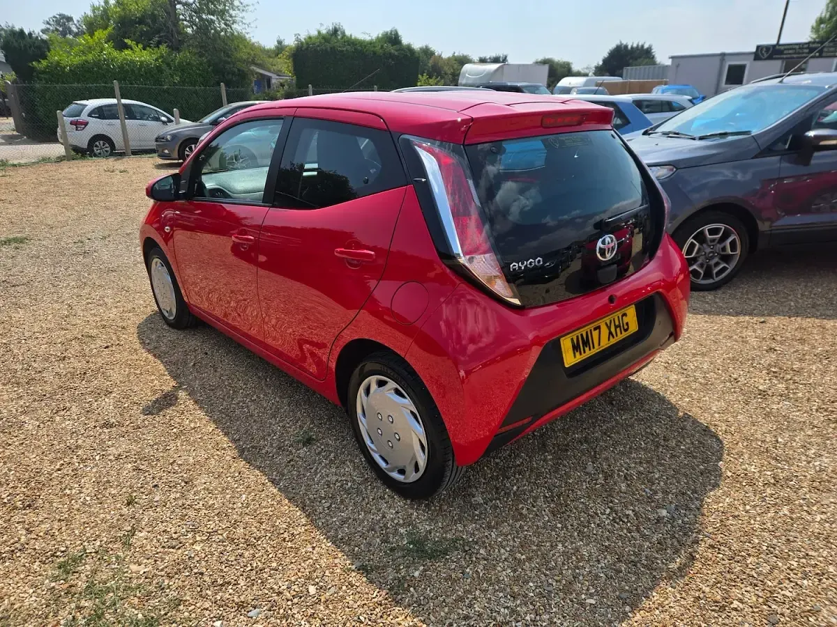 Used Toyota Aygo X-play 68 HP (50 kW) 2017 Red Hatchback