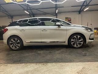 White Used 2014 Citroën DS5 Hatchback | £5,995 (Good price) - Image 1/4