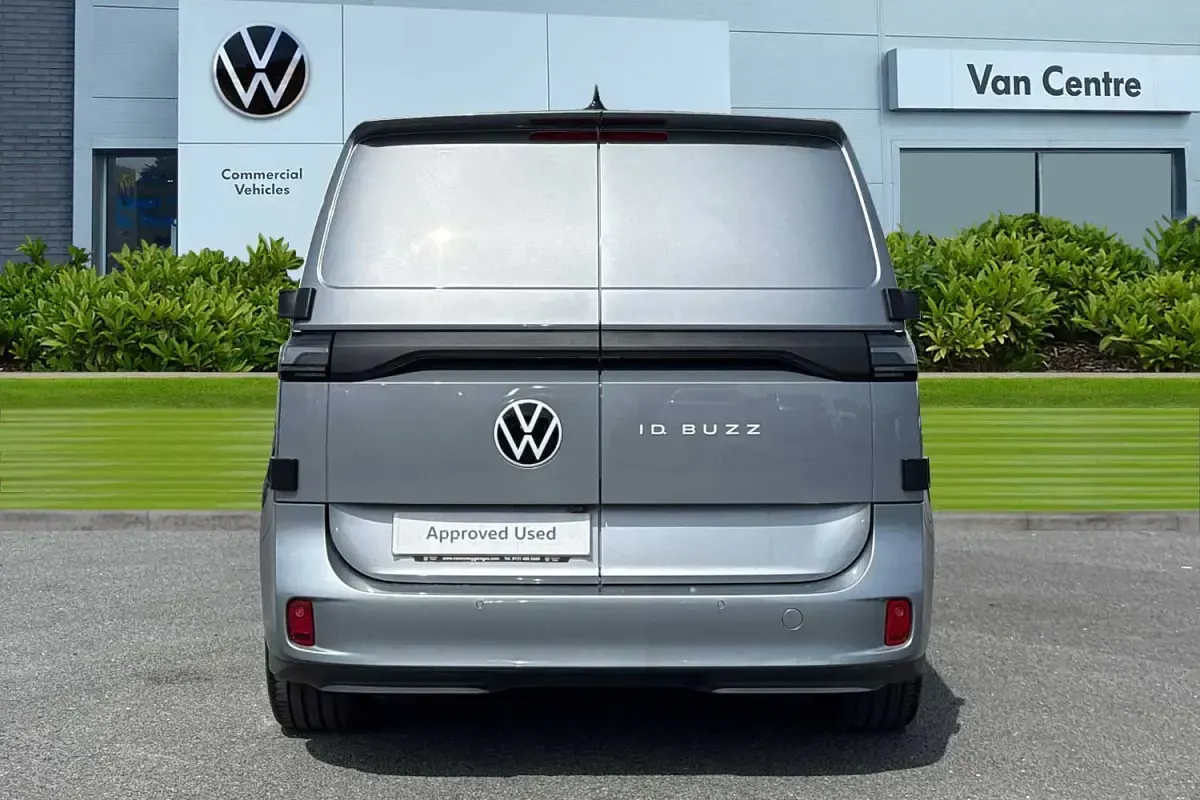 Used VW ID. Buzz 210 kW (286 HP) 2025 Silver MPV