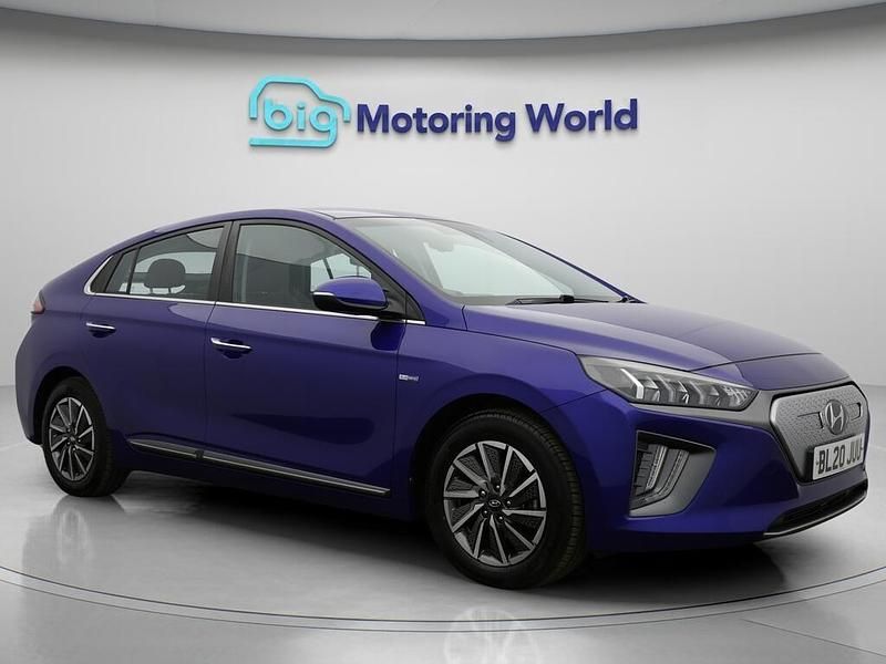 Blue Used 2020 Hyundai Ioniq Premium Sedan | £8,400 (Fair price) - Image 1/4