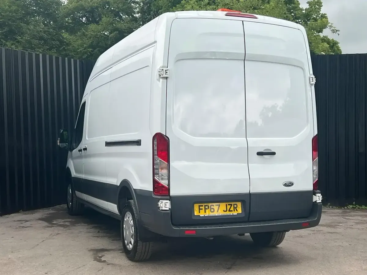 Used Ford Transit 130 HP (95 kW) 2017 White Van