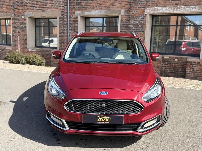 Usado Ford S-MAX S 240 HP (176 kW) 2016 Vermelho Monovolume