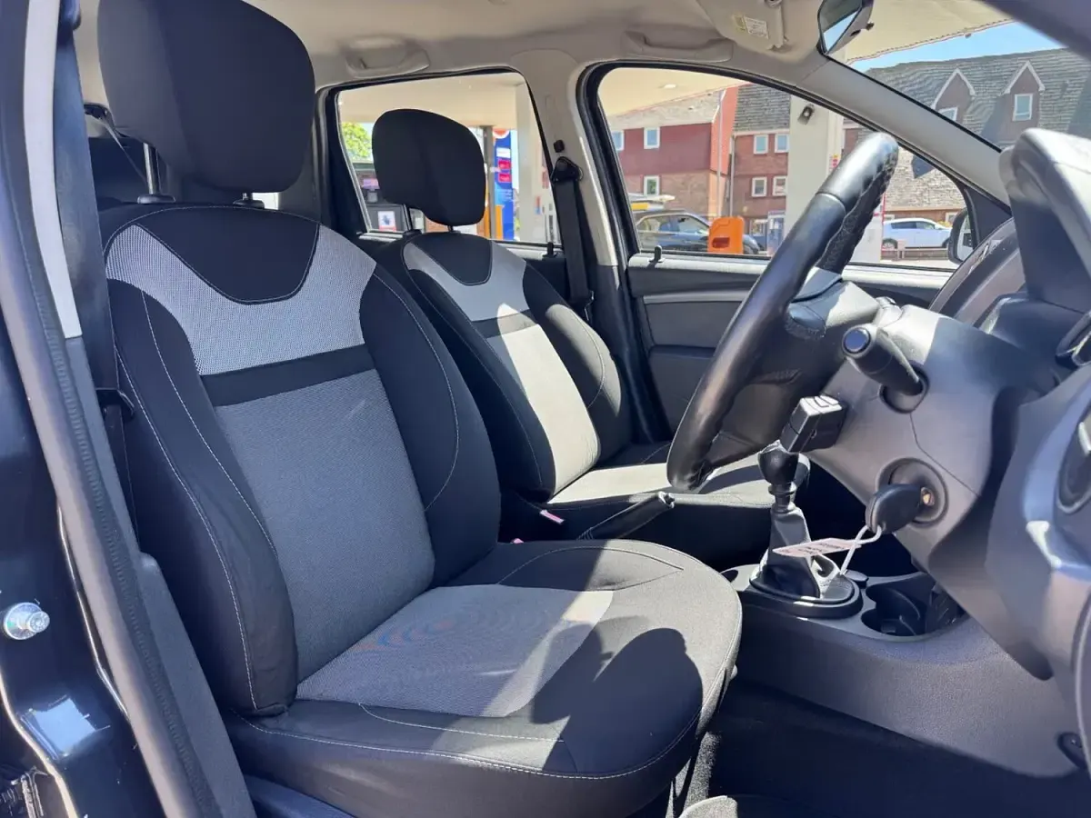 Used Dacia Duster Prestige 110 HP (80 kW) 2016 Grey SUV