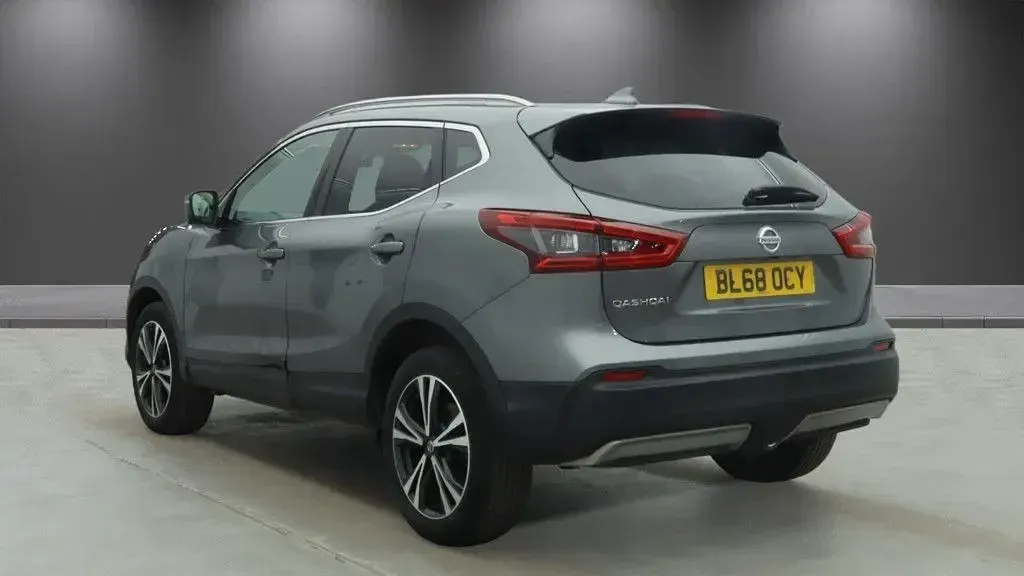 Used Nissan Qashqai N-Connecta 160 HP (117 kW) 2019 Grey SUV